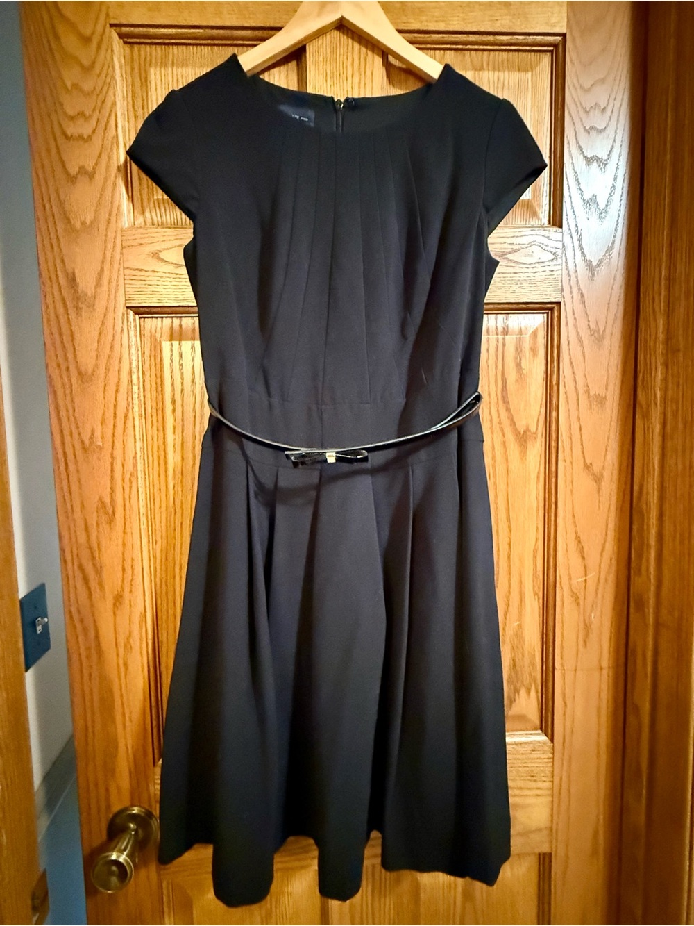 Anne Klein Black Pleated Fit-and-Flare Dress w/Slim Patent Leather Belt - size 6